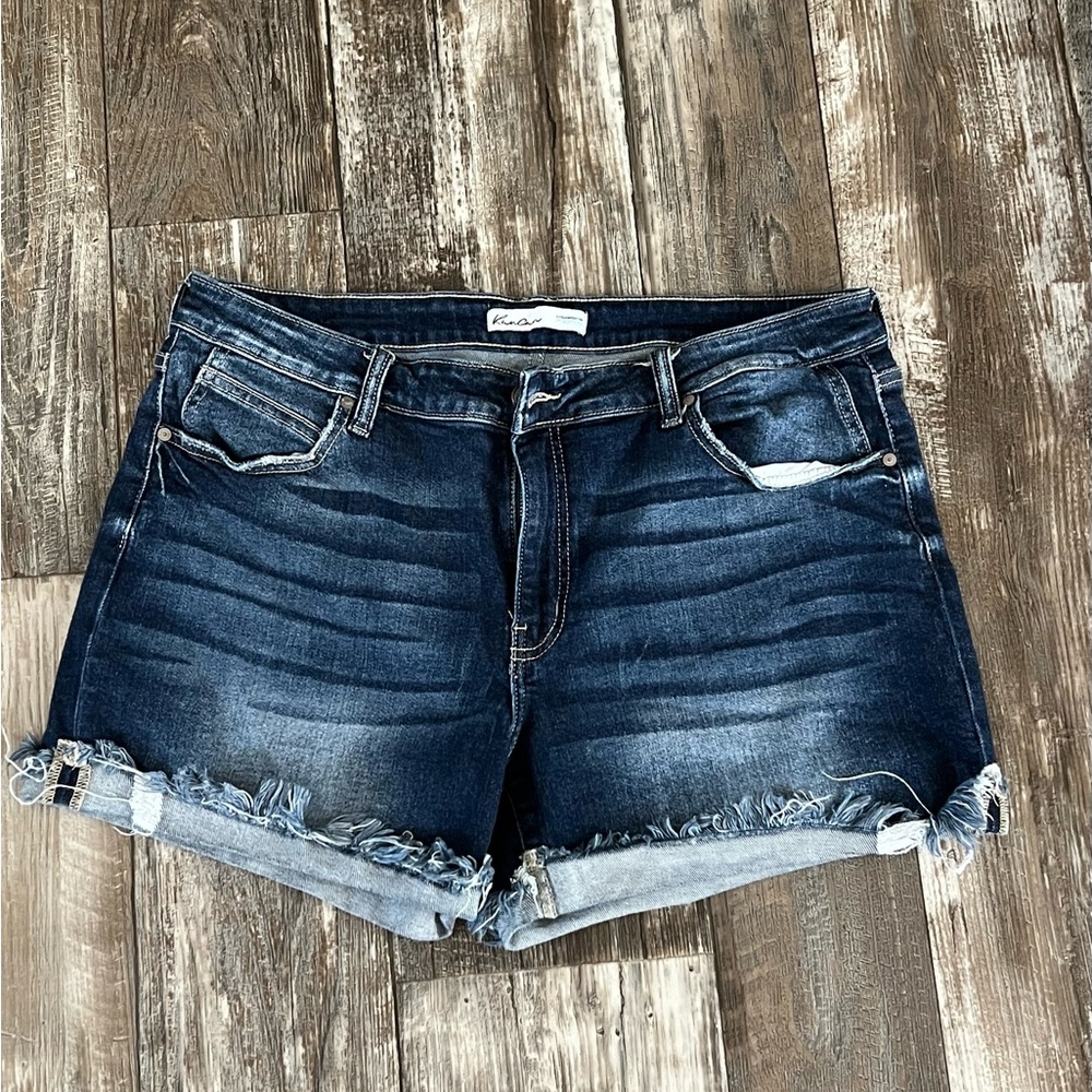 KanCan Dark Blue Distressed Jean Shorts. Like New! Super Comfy. Women’s Size 32